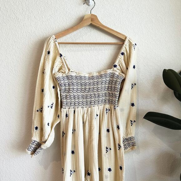 Free People Dahlia Jumpsuit Size Small Smocked Embroidered Boho Prairie Cottage - Picture 3 of 10